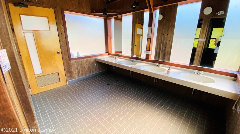 らかん高原オートキャンプ場　トイレの手洗い場