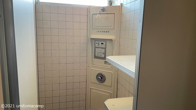 須佐湾エコロジーキャンプ場　シャワー室