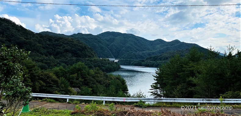 芦田湖オートキャンプ場から見える八田原ダム。